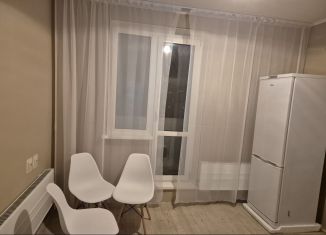 Сдам в аренду 2-ком. квартиру, 80 м2, Москва, Пронская улица, 11к2