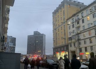 Сдается в аренду 4-ком. квартира, 84 м2, Москва, 2-й Автозаводский проезд, 2, метро Технопарк