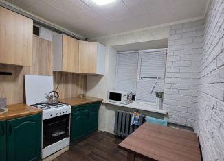 Аренда двухкомнатной квартиры, 44 м2, Магнитогорск, улица Суворова, 99