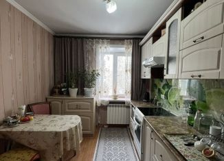 Продам 2-ком. квартиру, 48 м2, Бийск, Советская улица, 52/1