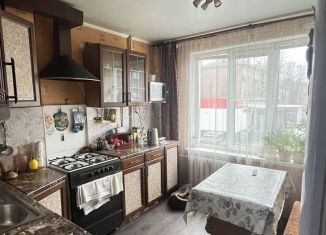 Продается 2-ком. квартира, 47 м2, Серпухов, Октябрьская улица