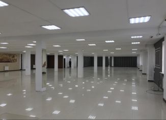 Сдаю торговую площадь, 700 м2, Махачкала, улица Ирчи Казака, 111, Ленинский внутригородской район