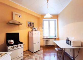 Продается трехкомнатная квартира, 75.1 м2, Татарстан, улица Гагарина, 5/2