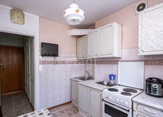 Сдаю в аренду 3-ком. квартиру, 70 м2, Новосибирск, улица Доватора, 17, Дзержинский район