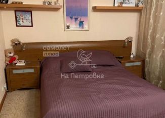 Продам 3-ком. квартиру, 65 м2, Одинцово, улица Маршала Жукова, 49