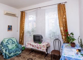 Продается 3-ком. квартира, 40 м2, Краснодар, улица Фрунзе, 82, микрорайон Центральный