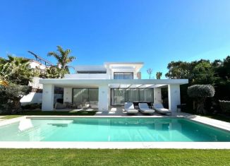 Продажа коттеджа, 210 м2, посёлок городского типа Сириус, Хоккейная улица