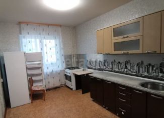 Продается трехкомнатная квартира, 74 м2, Омск, 1-я улица Челюскинцев, 96