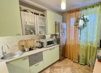 Двухкомнатная квартира на продажу, 52 м2, Москва, улица Академика Янгеля, 14к1, метро Битцевский парк