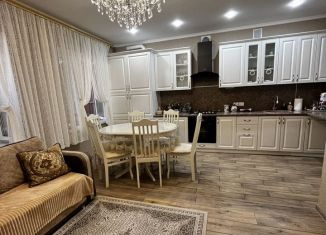 Продам 3-комнатную квартиру, 82 м2, Курганинск, Олимпийская улица, 8к2