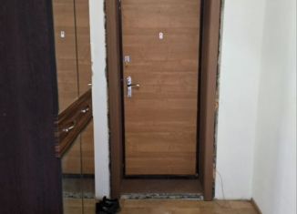 Сдается трехкомнатная квартира, 70 м2, Горно-Алтайск, Промышленная улица, 3/1к1