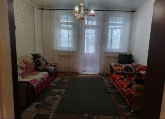 Сдача в аренду трехкомнатной квартиры, 70.5 м2, Алтайский край, переулок Николая Гастелло, 33