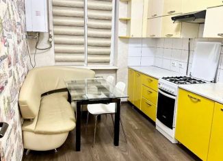 Продам 2-ком. квартиру, 64 м2, Симферополь, Камская улица, 27, ЖК Московский