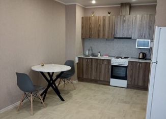 Продам 1-комнатную квартиру, 37 м2, Тюмень, Велижанская улица, 66к1, ЖК Заречный