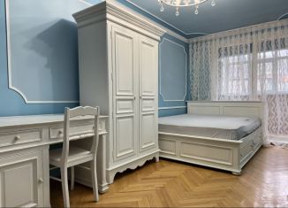 Сдается трехкомнатная квартира, 60 м2, Пятигорск, улица Крайнего, 4