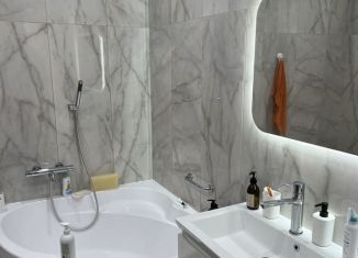 Продам квартиру студию, 37 м2, Абакан, улица Арбан, 22