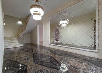 Сдача в аренду дома, 260 м2, посёлок городского типа Ленинкент, улица Шамилова, 57