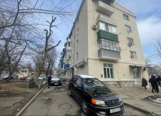 Продается 3-ком. квартира, 55 м2, Краснодар, улица Коммунаров, 229, Центральный внутригородской округ