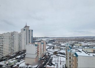 Продаю 2-ком. квартиру, 72.3 м2, Старый Оскол, микрорайон Степной, 11