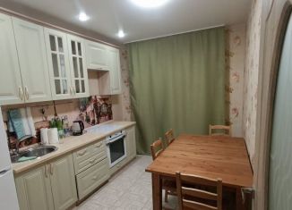 Сдам в аренду 2-ком. квартиру, 56 м2, Казань, улица Кул Гали, 36, ЖК Изумрудный Город 2