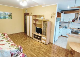 Продается 3-комнатная квартира, 57 м2, Алушта, улица Ленина, 43