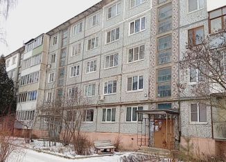 Продаю 3-ком. квартиру, 63 м2, Новомосковск, Октябрьская улица, 4А