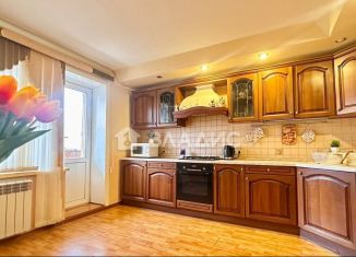 Продам 3-комнатную квартиру, 95.1 м2, Коломна, улица Дзержинского, 87А