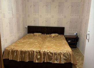 Продам 3-ком. квартиру, 55.7 м2, Ставрополь, улица Серова, 8