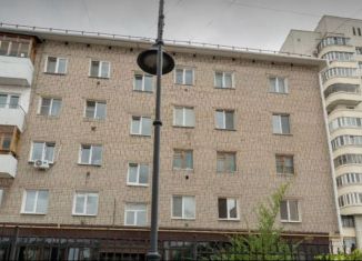 Продается 3-ком. квартира, 58.8 м2, Омск, улица Чокана Валиханова, 2