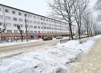 Продажа 2-ком. квартиры, 67 м2, Волхов, Кировский проспект, 45