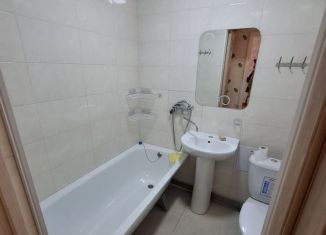 Сдам 1-ком. квартиру, 30 м2, Черкесск, площадь Кирова, 14