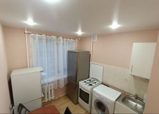 Сдаю 2-ком. квартиру, 45 м2, Подольск, улица Машиностроителей, 4