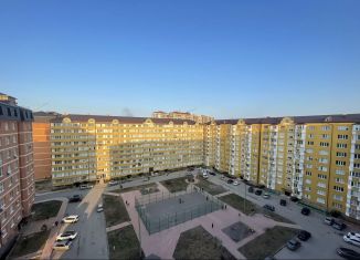 Продается 2-ком. квартира, 85 м2, Каспийск, улица Зейнудина Батманова, 22