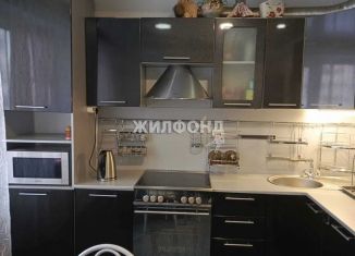 Продам 4-ком. квартиру, 93.3 м2, Красноярский край, Енисейская улица, 5