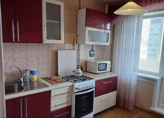 Продам 3-ком. квартиру, 70 м2, Тверская область, улица Королёва, 18