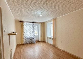 Продается 2-ком. квартира, 40 м2, городской посёлок Дубровка, Школьная улица