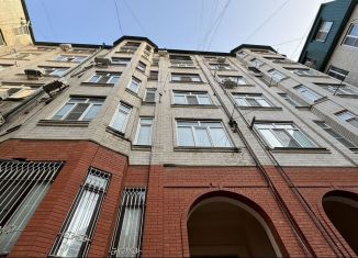 Продается 3-ком. квартира, 120 м2, Дагестан, проспект Имама Шамиля, 41