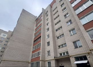 Продаю 2-комнатную квартиру, 55 м2, Смоленск, улица Твардовского, 22Б