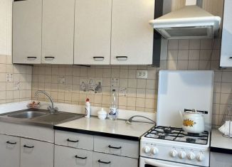 Сдам 2-ком. квартиру, 50 м2, Самара, Хасановская улица, 34