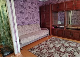 Сдаю двухкомнатную квартиру, 50 м2, Алтайский край, улица Декабристов, 17