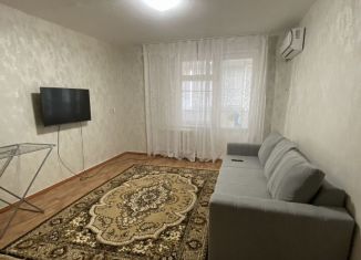 Сдача в аренду 1-ком. квартиры, 40 м2, Дагестан, улица Алфёрова, 3А