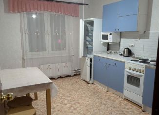 Сдам 2-ком. квартиру, 65 м2, Казань, улица Сабан, 2А, Кировский район