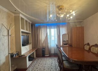 Трехкомнатная квартира в аренду, 80 м2, Иркутск, улица Павла Красильникова