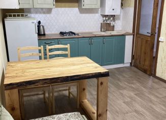 Сдам дом, 56 м2, село Верхняя Кутузовка, Симферопольское шоссе, 10-й километр, 12