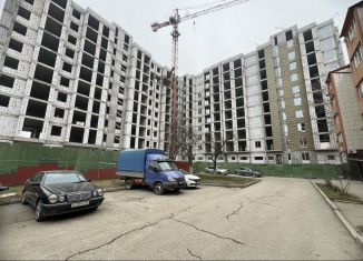 Продажа 3-ком. квартиры, 64 м2, Грозный, улица Дьякова, 10