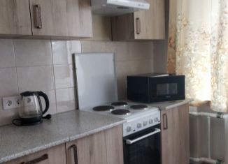 Сдам 2-комнатную квартиру, 55 м2, Аксай, Садовая улица, 16