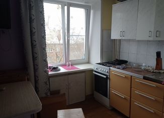 Сдается в аренду 4-ком. квартира, 65 м2, Ярославль, Клубная улица, 4