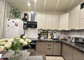 Продам 3-ком. квартиру, 71 м2, Красноярский край, Талнахская улица, 18