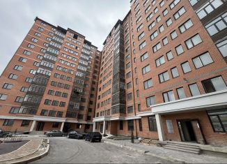 Продаю 2-комнатную квартиру, 85 м2, Каспийск, микрорайон Центральный, 10