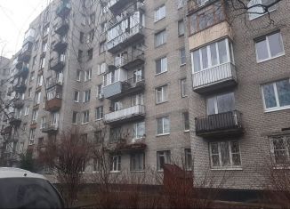 Продажа трехкомнатной квартиры, 64 м2, Санкт-Петербург, метро Проспект Ветеранов, улица Лёни Голикова, 62